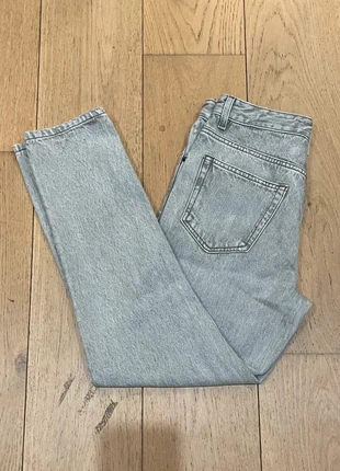 Jean gris Zara (straight), marque: Zara, état: Très bon état, taille: S, 28,00 €, 30,10 € Protection acheteurs incluse