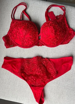 Ensemble lingerie rouge vif, marke: Rouge, zustand: Sehr gut, größe: L / 40 / 12, 7,00 €, 8,05 € inklusive Vinted-Käuferschutz