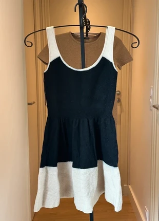 Vintage 100% Wool Kate Spade New York Dress / Robe Vintage Kate Spade New York 100% Laine, merk: Kate Spade, staat: Heel goed, maat: S / 36 / 8, € 55,00, € 58,45 inclusief Kopersbescherming