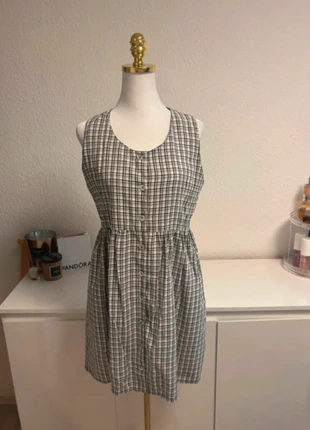 Kariertes kurzes Kleid in Weiss/schwarz Größe S/36, brand: Julien, condizioni: Ottime, taglia: S / IT 40 / EU 36, €8.00, €9.10 include la Protezione acquisti