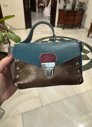 Bolso de mano varios colores, brand: The Genuine Leather, condizioni: Nuovo con cartellino, €15.00, €16.45 include la Protezione acquisti