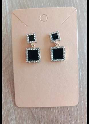 NIEUW Oorbellen met zwarte steentjes en strass - Shein - Sieraden - Bijoux - Jewellery - Accessoires, merk: Shein, staat: Nieuw zonder prijskaartje, € 1,75, € 2,54 inclusief Kopersbescherming