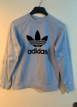 Sweat Adidas Bleu Ciel Taille M Femme, marque: adidas, état: Très bon état, taille: M / 38 / 10, 10,00 €, 11,20 € Protection acheteurs incluse