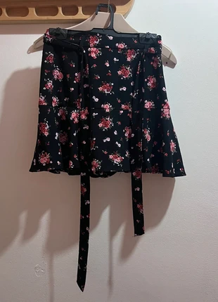 Limited Edition Coquette Y2K Stradivarius Colorful Skirt-Pant – Size XS, marque: Stradivarius, état: Neuf sans étiquette, taille: XS / 34 / 6, 4,95 €, 5,90 € Protection acheteurs incluse