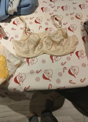 Soutien gorge, marque: Chantelle, état: Bon état, taille: 110E, 3,00 €, 3,85 € Protection acheteurs incluse