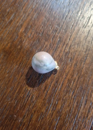 Pendentif de Tugtupite, marque: Pierre, état: Neuf sans étiquette, 7,00 €, 8,05 € Protection acheteurs incluse