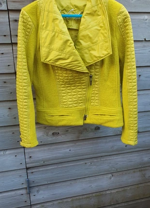 Mooi lime, geel-groen jasje van Airfield., merk: Airfield, staat: Heel goed, maat: M / 38 / 10, € 16,00, € 17,50 inclusief Kopersbescherming