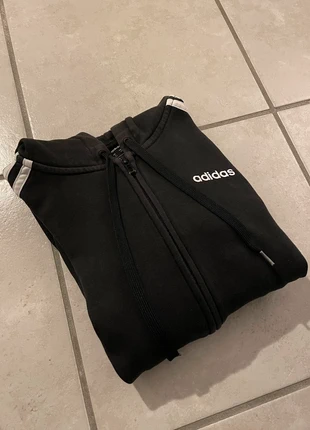Veste adidas noire taille XS, marque: adidas, état: Très bon état, taille: XS, 6,00 €, 7,00 € Protection acheteurs incluse