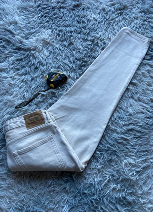 Jean American Vintage Couleur blanc cassé crème coupe droite le carrot Taille W30 L32, marca: American Vintage, estado: Muito bom, tamanho: M / 38 / 10, €17.00, €18.55 inclui Proteção do Comprador