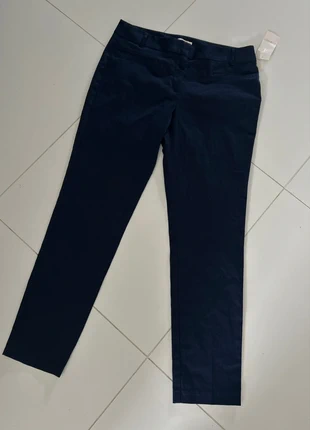 Pantalon 7/8eme habillé, merk: Camaïeu, staat: Nieuw met prijskaartje, maat: XXL / 44 / 16, € 9,00, € 10,15 inclusief Kopersbescherming