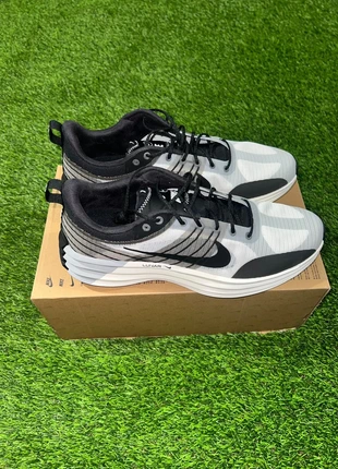 Nike lunar roam pointure 47,5, marque: Nike, état: Neuf avec étiquette, taille: 47,5, 38,00 €, 40,60 € Protection acheteurs incluse