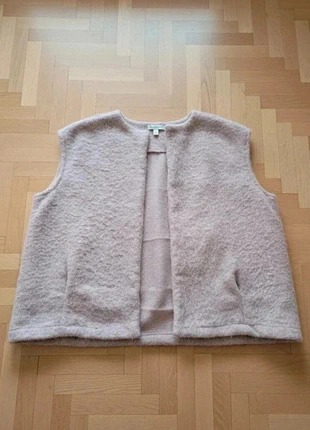 Gilet class chic confort Minimaliste et élégant, marque: saint alpess, état: Neuf avec étiquette, taille: M / 38 / 10, 29,99 €, 32,19 € Protection acheteurs (Pro) incluse