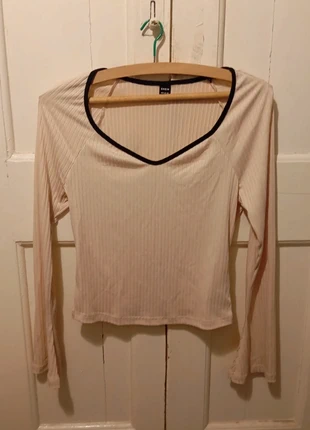 Camiseta color Beige Shein Talla L, brand: Shein, condizioni: Nuovo senza cartellino, taglia: L / IT 44 / EU 40, €4.00, €4.90 include la Protezione acquisti