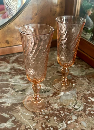 🥂 Flûte à champagne rosaline arcoroc années 70 made in France, brand: Arcoroc, condition: Like new, €18.00, €19.60 includes Buyer Protection