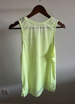 Débardeur Nike, merk: Nike, staat: Heel goed, maat: M, € 10,00, € 11,20 inclusief Kopersbescherming