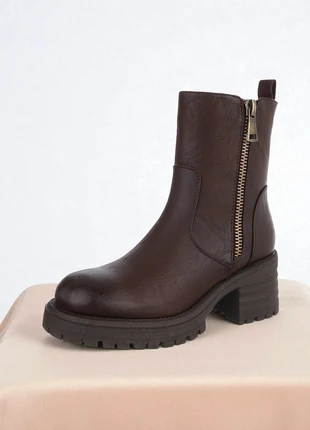 Très jolie paire de bottines couleur marron, taille 39, marca: Autre boutique, estado: Muy bueno, tamaño: 39, 52,00 €, 55,30 € Protección al comprador incluida