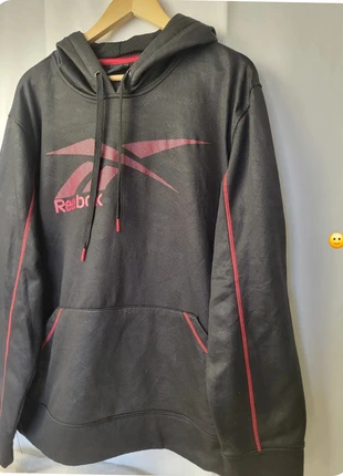 sweat à capuche hoodies noir et rouge reebok taille xl/xxl en très bon état, brand: Reebok, condition: Very good, size: XXL, €12.00, €13.30 includes Buyer Protection