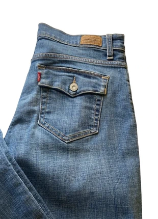 Jean Levi’s 512 Bootcut Femme – Taille 42 – Coupe Vintage Évasée, marque: Levi's, état: Bon état, taille: XL / 42 / 14, 22,00 €, 23,80 € Protection acheteurs incluse