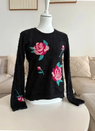 pull hiver noir doux à roses brodées sequins - taille 1 (s/m), marca: hiver, estado: Muy bueno, tamaño: M / 38 / 10, 10,90 €, 12,15 € Protección al comprador Pro incluida