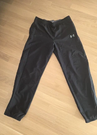 Under Armour Trainingshose Gr. YXL, merk: Under Armour, staat: Heel goed, maat: 15 jaar / 170 cm, € 15,00, € 16,45 inclusief Kopersbescherming