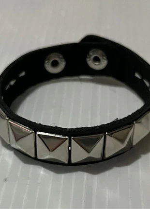 Single Pyramid Stud Black Silver Leather Gothic Grunge Punk Wrist Strap Band Bangle, brand: Punk, condition: New with tags, £1.49, £2.26 includes Buyer Protection Pro