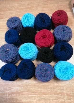 (lot no 20) 300gr de fond de pelotes, brand: LAINE, condizioni: Nuovo senza cartellino, €3.50, €4.38 include la Protezione acquisti