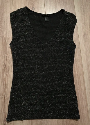 Glittertop h&m small, merk: H&M, staat: Heel goed, maat: S / 36 / 8, € 4,50, € 5,43 inclusief Kopersbescherming