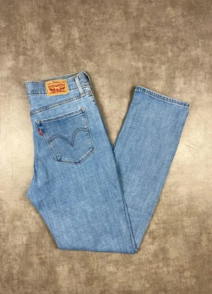 Jeans Levi's Classic Straight | Bleu Clair | Taille FR38 W29 L30 Femme, merk: Levi's, staat: Heel goed, maat: M / 38 / 10, € 20,00, € 21,70 inclusief Kopersbescherming