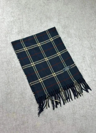 Écharpe Burberry bleu marine, merk: Burberry, staat: Heel goed, € 45,00, € 47,95 inclusief Kopersbescherming Pro