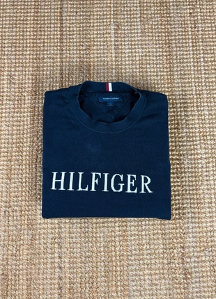 Pull Léger Col Rond Bleu Marine Brodé Tommy Hilfiger en Coton Taille L, marque: Tommy Hilfiger, état: Très bon état, taille: L, 20,00 €, 21,70 € Protection acheteurs (Pro) incluse