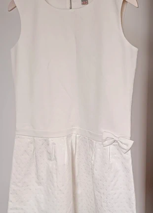 Robe Cyrillus blanche – 16 ans, parfait état, marca: Cyrillus, estado: Muito bom, tamanho: 16 anos / 176 cm, €15.00, €16.45 inclui Proteção do Comprador