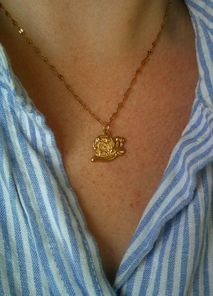 Escargot heureux 🌟 coquille tourbillon 🌟 collier acier inoxydable réglable doré, marke: acier inoxydable, zustand: Sehr gut, 8,00 €, 9,10 € beinhaltet Vinted-Käuferschutz Pro