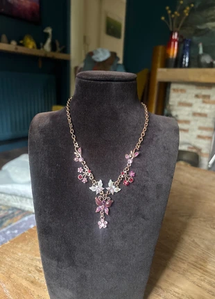 Elegant flower and butterfly drop necklace, condition: Very good, £2.00, £2.80 includes Buyer Protection
