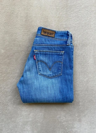 Jeans Levi’s Femme Droit W27 L34, marque: Levi's, état: Très bon état, taille: S / 36 / 8, 11,50 €, 12,78 € Protection acheteurs (Pro) incluse
