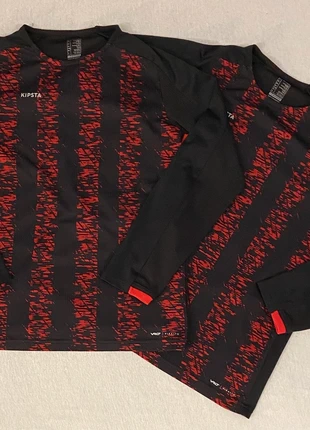 Lot de 2 haut noirs et rouges Kipsta, marca: Kipsta, estado: Muy bueno, tamaño: S, 8,00 €, 9,10 € Protección al comprador incluida