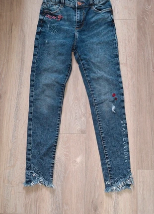 Penneys Girls Skinny Jeans With Embroidered & Frayed Hem (Age 8-9), brand: Primark, condition: Good, size: 8 years / 128 cm, €2.00, €2.80 includes Buyer Protection