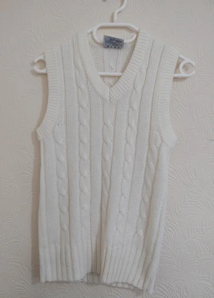 Cute V-neck jumper new without tag; never worn, brand: Cute, condition: New without tags, size: S / UK 8-10, £8.00, £9.10 includes Buyer Protection