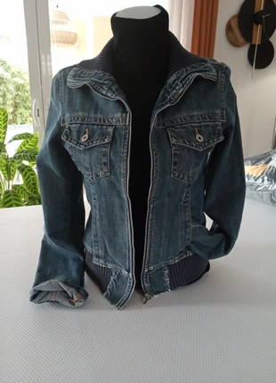 Veste en jean zippé, marque: TRF Denim, état: Très bon état, taille: L / 40 / 12, 15,00 €, 16,45 € Protection acheteurs incluse