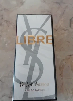 Parfum Libre Yves Saint Laurent 90 ml, marque: Yves Saint Laurent, état: Neuf avec étiquette, 25,00 €, 26,95 € Protection acheteurs incluse
