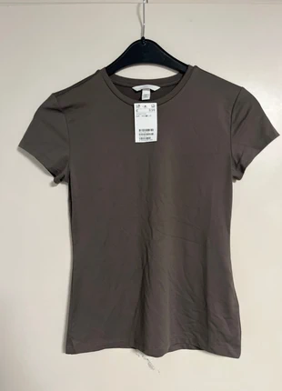 H&M T-shirt – Bruin grijs – M – Nieuw met Prijskaart, brand: H&M, condizioni: Nuovo con cartellino, taglia: M / IT 42 / EU 38, €7.00, €8.05 include la Protezione acquisti