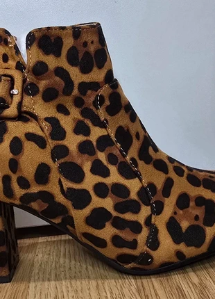 Botina leopardo talla38, marque: Benini, état: Neuf avec étiquette, taille: 38, 11,00 €, 12,25 € Protection acheteurs incluse