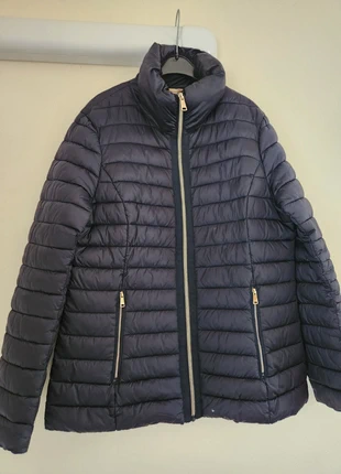 pufferjacket, merk: Christian Berg, staat: Heel goed, maat: L / 40 / 12, € 9,00, € 10,15 inclusief Kopersbescherming