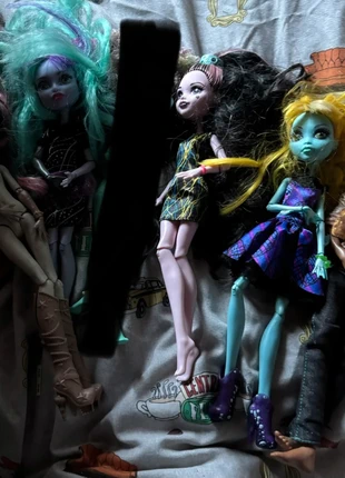 Lot de 8 monster high ancien modèle, brand: Monster High, condition: Good, size: 4 years / 104 cm, €40.00, €42.70 includes Buyer Protection
