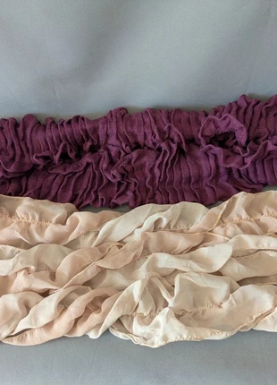 Lot de 2 foulards à volants femme bordeaux Marionnaud et beige marron clair effet froufrou, brand: Marionnaud, condizioni: Ottime, €6.00, €7.00 include la Protezione acquisti Pro