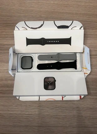 Montre connectée inspiration premium avec accessoires, marca: Apple, estado: Novo com etiquetas, tamanho: 43–46 mm, €49.99, €53.19 inclui Proteção do Comprador