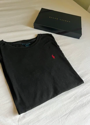 T-shirt Ralph Lauren - Noir - Taille L, marque: Ralph Lauren, état: Très bon état, taille: L, 14,00 €, 15,40 € Protection acheteurs incluse