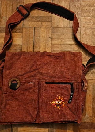 Sac bandouliere rouge, marque: pas de marque, état: Satisfaisant, 7,00 €, 8,05 € Protection acheteurs incluse