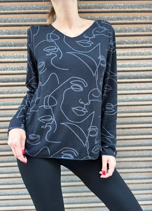 Navy blue Italian long-sleeve top with abstract face print - top largo azul oscuro, marca: Vintage Dressing, estado: Muy bueno, tamaño: L / 40 / 12, 13,00 €, 14,35 € Protección al comprador incluida