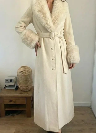 Manteau long beige/crème avec fausse fourrure vintage, brand: Élégance d’Hiver, condition: Very good, size: L / 40 / 12, €62.00, €65.80 includes Buyer Protection