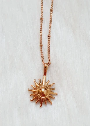 Superbe collier rose doré pendentif soleil acier inoxydable, merk: Pop up store, staat: Heel goed, € 28,00, € 30,10 inclusief Kopersbescherming